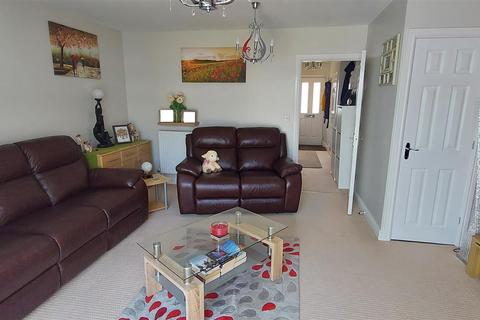 35 Cwrt Lando, Pembrey, Burry Port, SA16 0YE