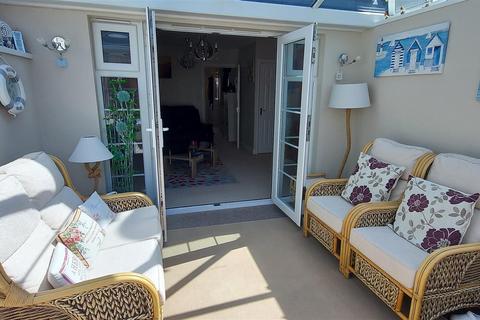 35 Cwrt Lando, Pembrey, Burry Port, SA16 0YE