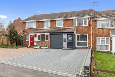 3 Cedar Close, Ashford, TN23 3DU