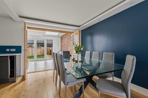 3 Cedar Close, Ashford, TN23 3DU