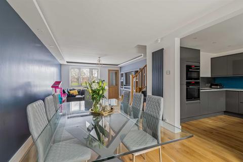 3 Cedar Close, Ashford, TN23 3DU