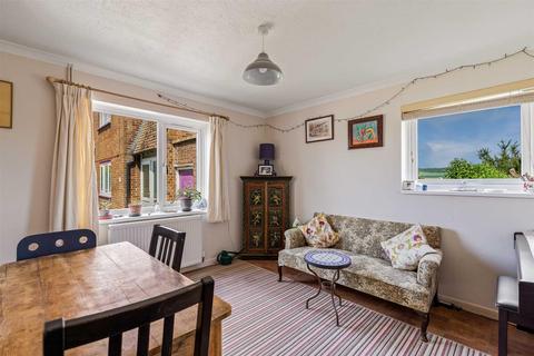 51 Abbots Walk, Wye, Ashford, TN25 5ES