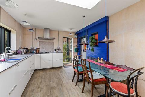 51 Abbots Walk, Wye, Ashford, TN25 5ES
