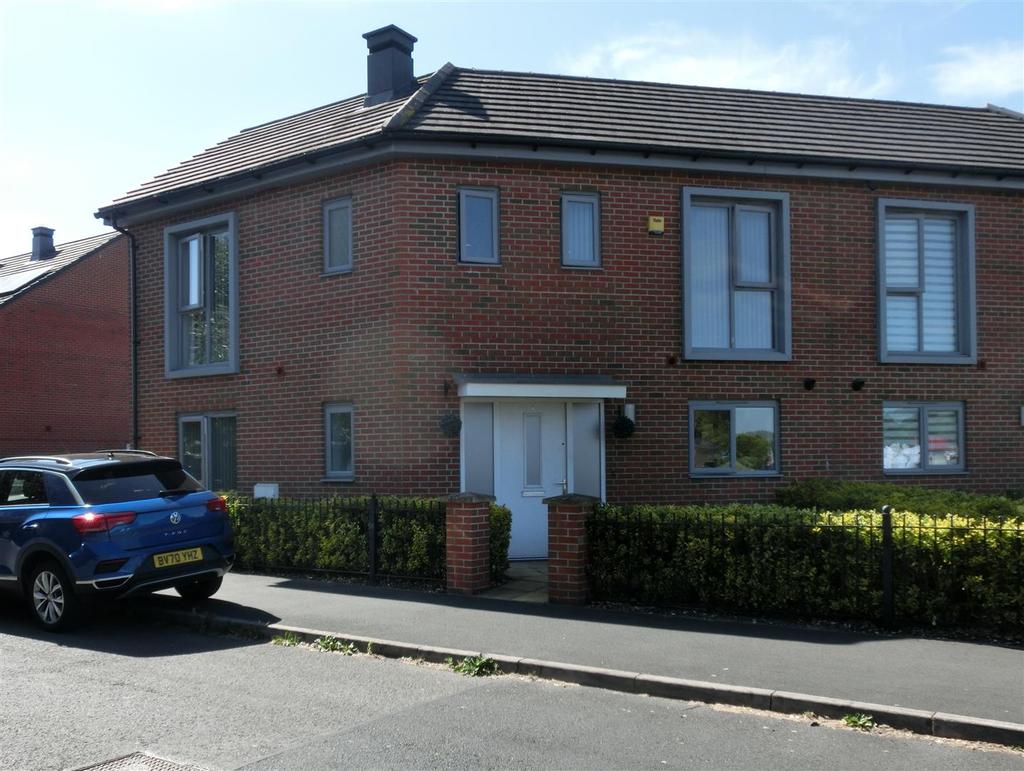 Platt Brook Way, Sheldon, Birmingham 3 bed semidetached house £230,000
