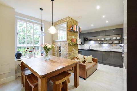17 Ainsley Street, London, E2 0DL