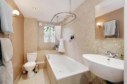 17 Ainsley Street, London, E2 0DL