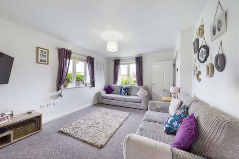 54 Dalziel Drive, Whittington, Worcester, WR5 2QY