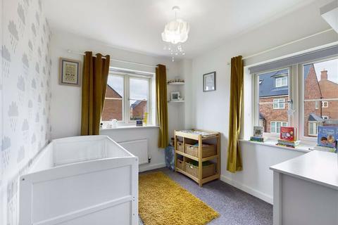 54 Dalziel Drive, Whittington, Worcester, WR5 2QY