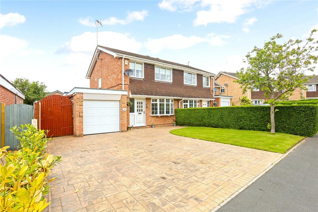 Bramley Close, Wilmslow, Cheshire, SK9 3 bed semidetached house £375,000