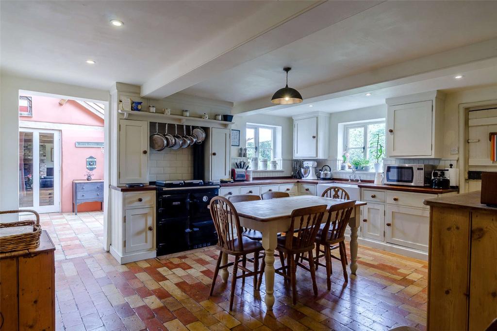 Kitchen/Breakfast