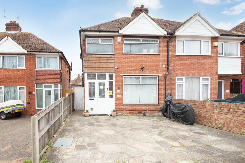 Nash Court Gardens, Margate 3 bed semidetached house for sale £280,000