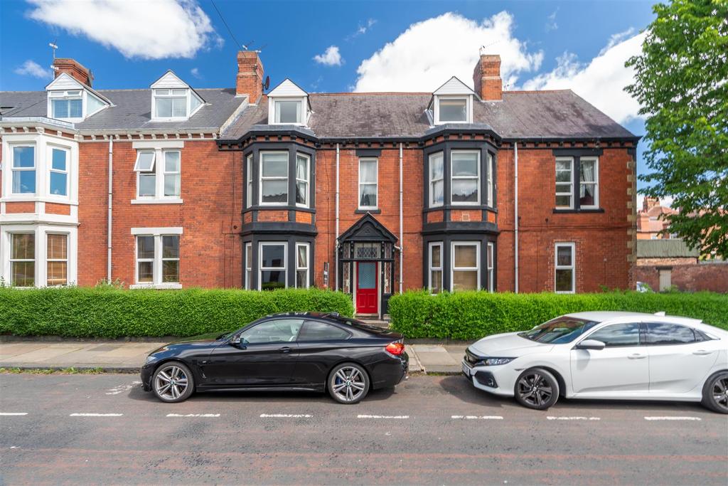 Grosvenor Place, Jesmond, NE2 2 bed apartment £210,000