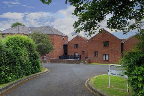 20 Bromwich Road, Worcester, WR2 4AA