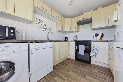 20 Bromwich Road, Worcester, WR2 4AA