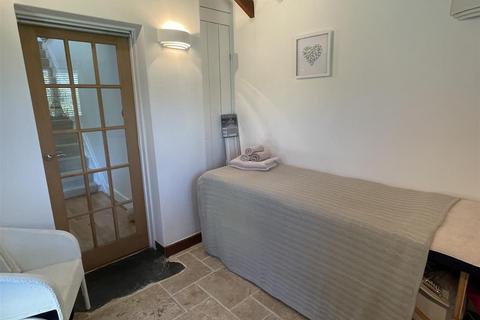 23 Central Avenue, St Austell, PL25 4JG