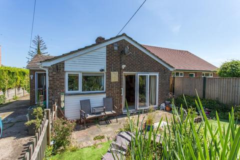 Cadiz Cullens Hill, Elham, Canterbury, CT4 6UJ