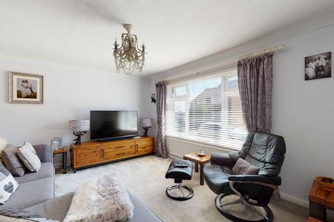 41 Chestnut Drive, Sturry, Canterbury, CT2 0NB