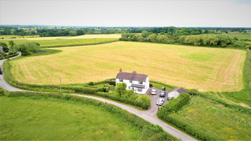 Wallington Lane, Worthenbury, Wrexham 3 bed detached house £385,000