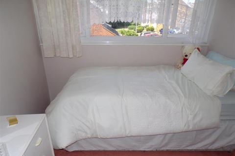 19 Ladyfields, Northfleet, Gravesend, DA11 8NU