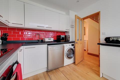 212 Shroffold Road, Bromley, BR1 5NL
