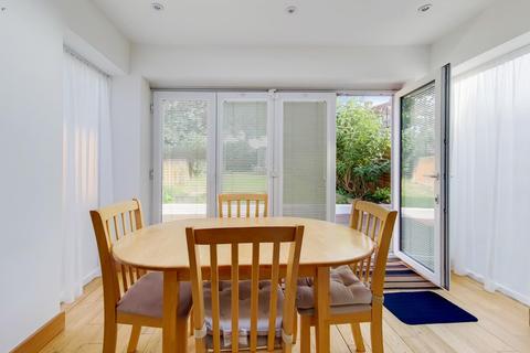 212 Shroffold Road, Bromley, BR1 5NL