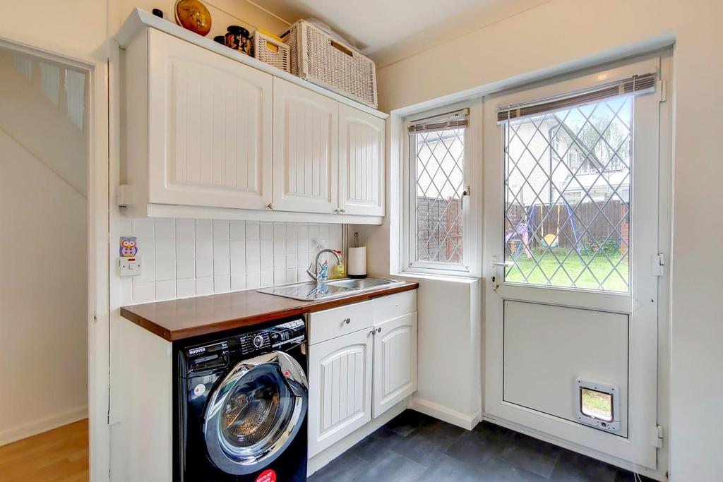 3 Kitchen-1.jpg