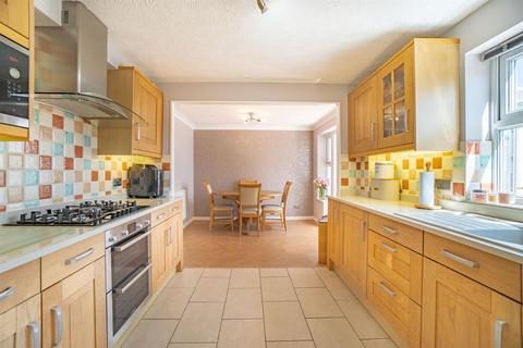 61 Breamore Crescent, Dudley, DY1 3DA