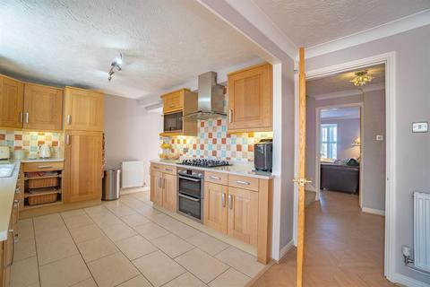 61 Breamore Crescent, Dudley, DY1 3DA