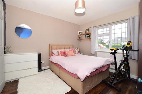 24 Brookmead, Hildenborough, Tonbridge, TN11 9DN