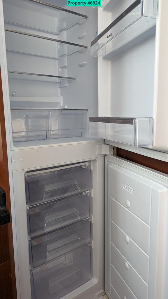 Fridge freezer