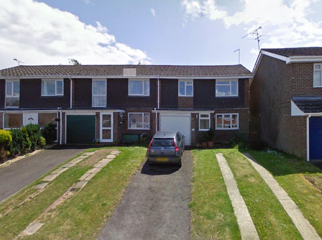Alder Drive, Alderholt, Fordingbridge, Hampshire SP6 3 bed semi