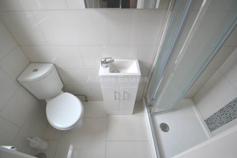 1 bedroom in a house share to rent, Wokingham Road, Reading