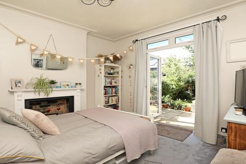 144a Windmill Road, Brentford, TW8 9NQ