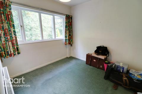 16 Fir Grove, Wolverhampton, WV3 0UR