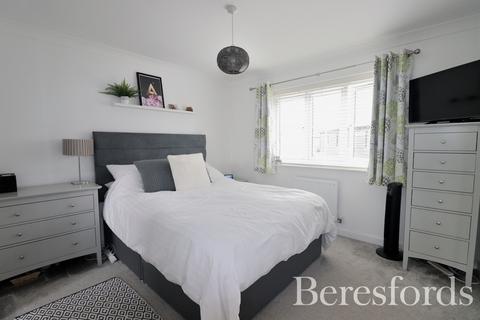 4 Birdie Close, Chelmsford, CM3 3FW