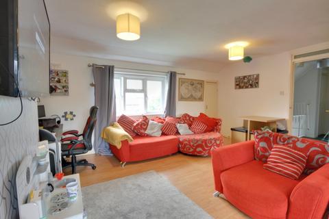 2 Bracknell Walk, Bewbush, Crawley, RH11 6EG
