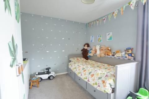 2 Bracknell Walk, Bewbush, Crawley, RH11 6EG