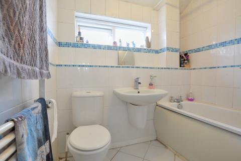 2 Bracknell Walk, Bewbush, Crawley, RH11 6EG