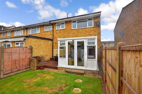 26 Stanhope Road, Rainham, RM13 7RP