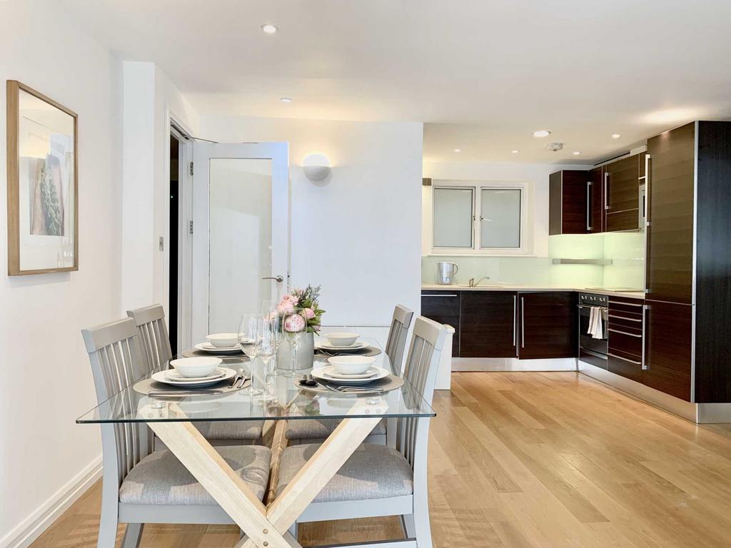 Apartment in London, Earl's Court - View 4