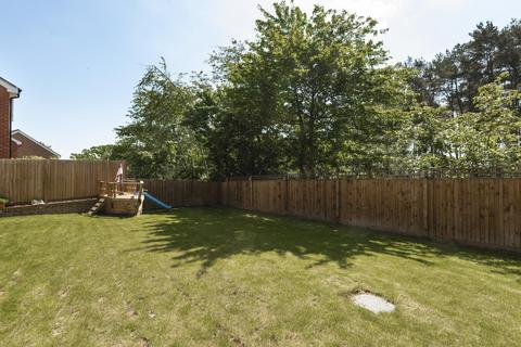 20 Stable Close, Wrecclesham, Farnham, GU10 4EF