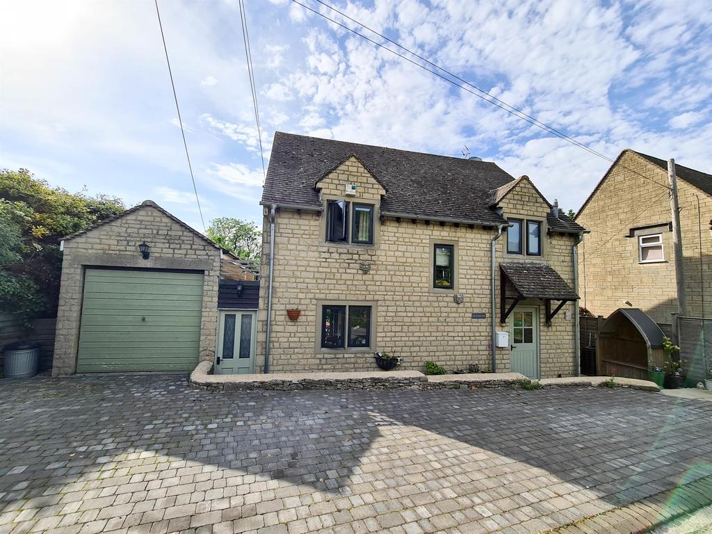 Wells Road, Stroud, GL6 7EE 4 bed detached house £599,950