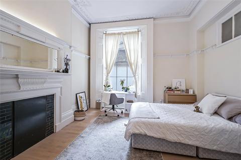 4 bedroom flat to rent, Gloucester Road, South Kensington, London