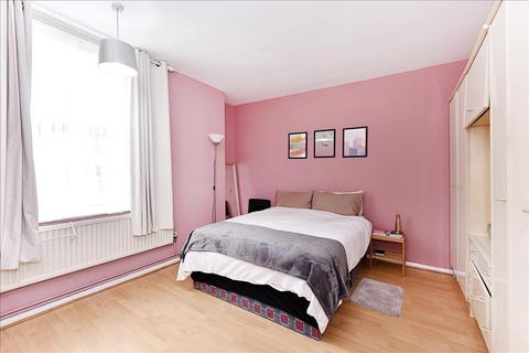 3 bedroom apartment to rent, Herbrand Street, Bloomsbury, WC1N