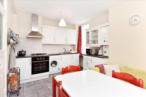 3 bedroom apartment to rent, Herbrand Street, Bloomsbury, WC1N