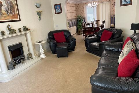 12b Aberclydach Place, Clydach, Swansea, SA6 5BU