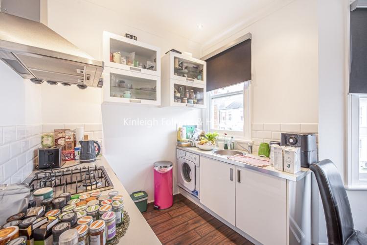 Narcissus Road London NW6 2 bed flat £1,600 pcm (£369 pw)