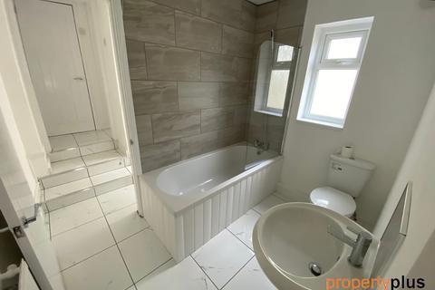 9 Charles Street, Tonypandy, CF40 2AP