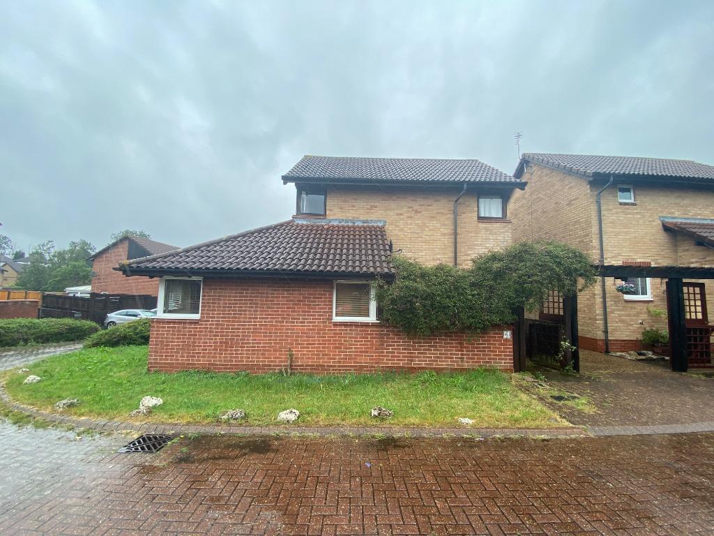 Matthew Court, Shenley Church End, Milton Keynes, MK5 1 bed flat £795