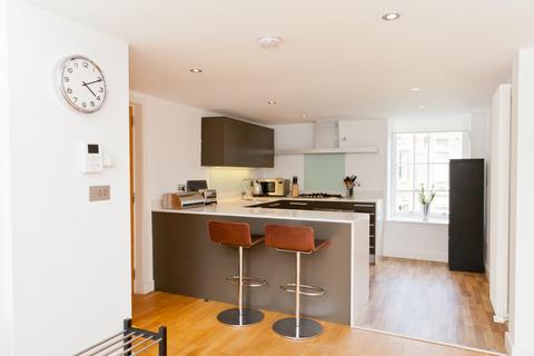 undefined, Simpson Loan, Old Town, Edinburgh, EH3